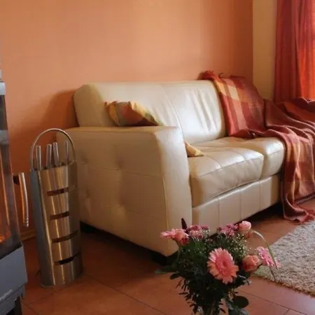 Mit Balkon Fuer Vier Personen Und Ein Kind Apartment Wittenbeck